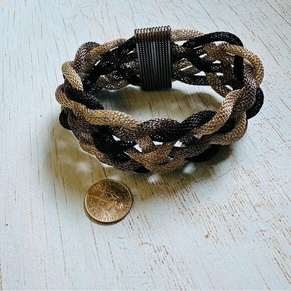 Gunmetal Black Silver Braided Mesh Magnetic Bracelet - Picture 3 of 3